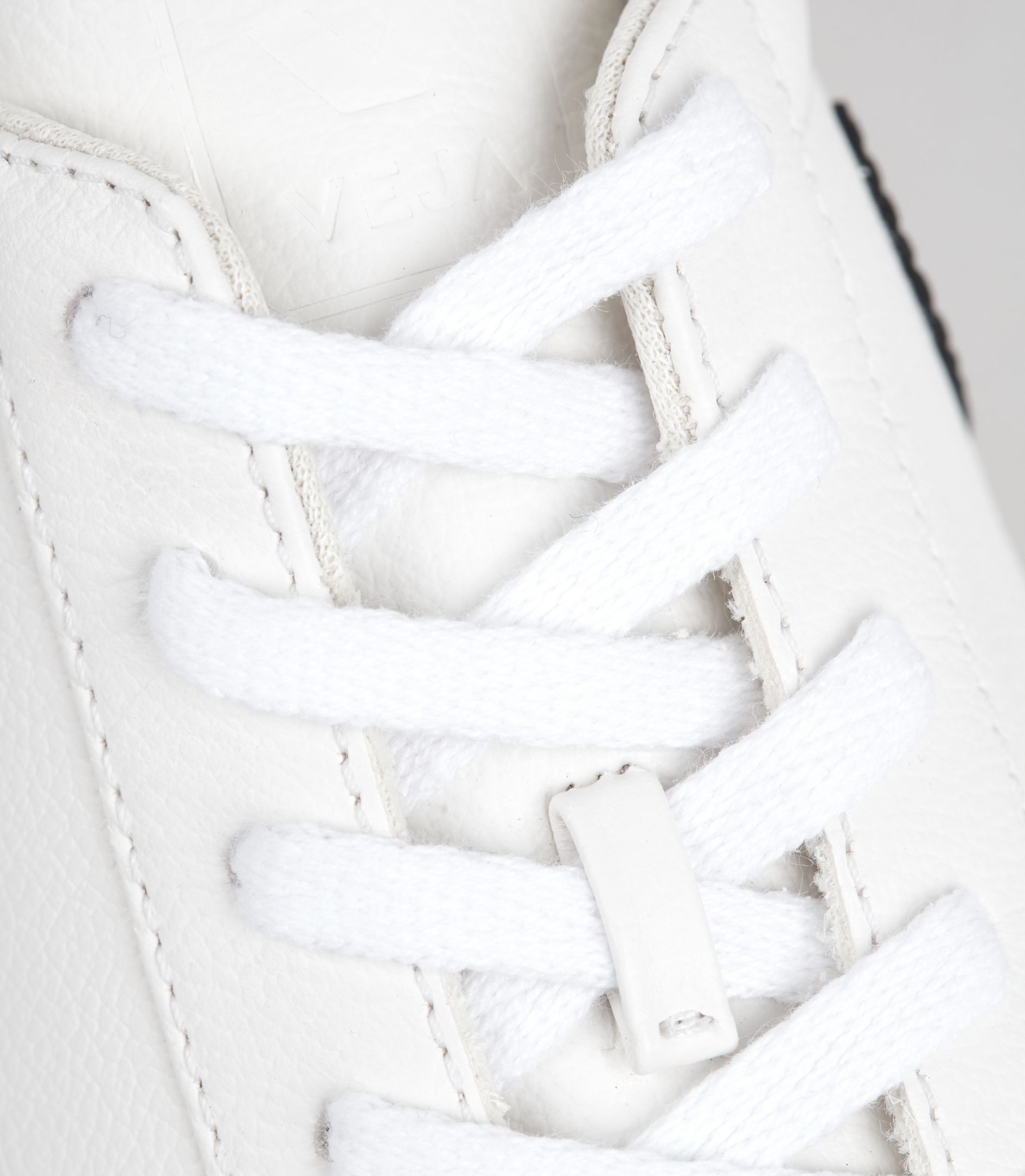 White Veja Shoe Laces Veja Kids V-10 Laces White Cobalt Pekin